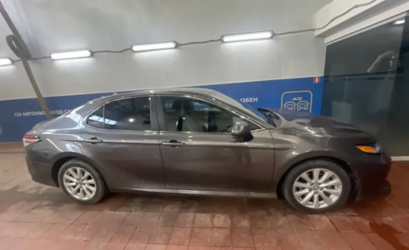 Toyota Camry 2019 года за 11 750 000 тг. в Астана фото 4