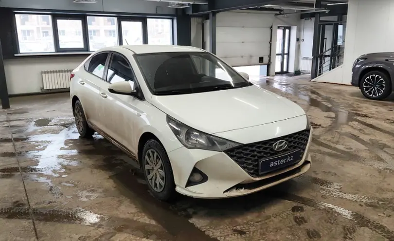 Hyundai Solaris 2021 года за 7 500 000 тг. в Астана фото 2