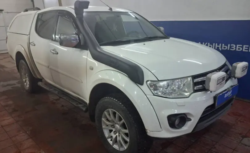 Mitsubishi L200 2015 года за 9 500 000 тг. в Астана фото 3