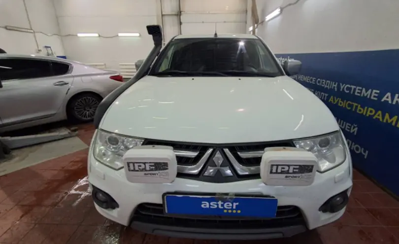 Mitsubishi L200 2015 года за 9 500 000 тг. в Астана фото 2