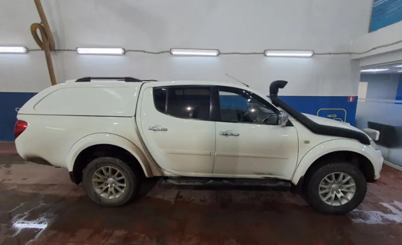 Mitsubishi L200 2015 года за 9 500 000 тг. в Астана фото 4