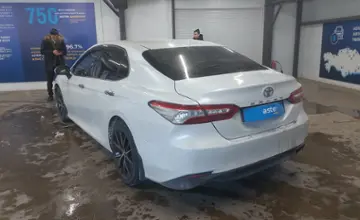 Toyota Camry 2018 года за 15 000 000 тг. в Астана фото 4