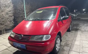 Volkswagen Sharan 1996 года за 1 800 000 тг. в Талдыкорган фото 1
