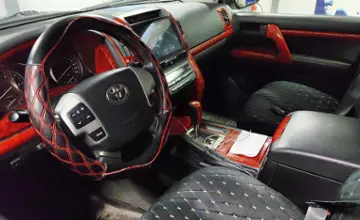 Toyota Land Cruiser 2014 года за 16 000 000 тг. в Астана фото 5