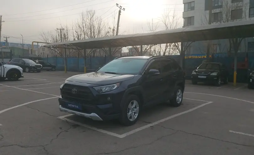 Toyota RAV4 2021 года за 11 000 000 тг. в Алматы