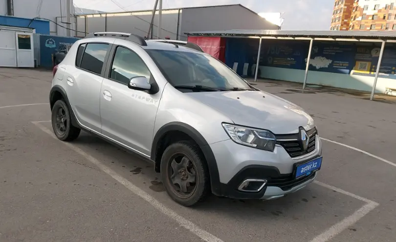 Renault Sandero 2018 года за 5 700 000 тг. в Шымкент фото 2