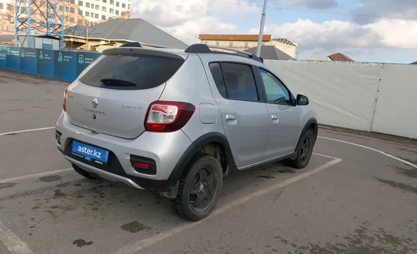 Renault Sandero 2018 года за 5 700 000 тг. в Шымкент фото 3