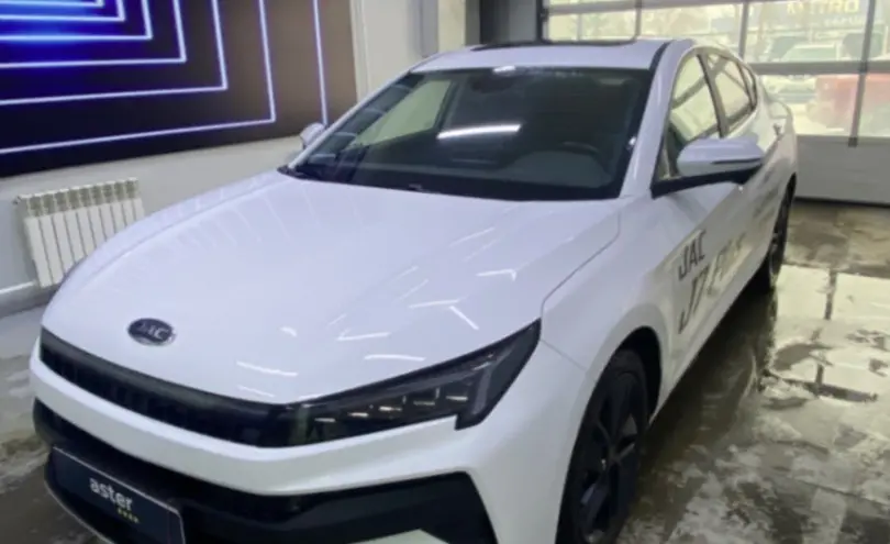 JAC J7 Plus 2023 года за 8 000 000 тг. в Павлодар