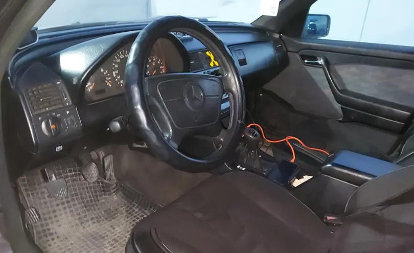 Mercedes-Benz C-Класс 1994 года за 1 800 000 тг. в Шымкент фото 5