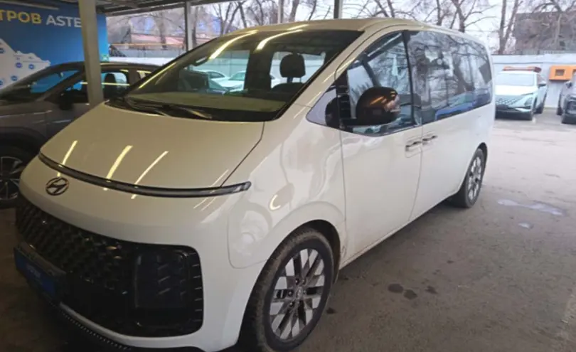 Hyundai Staria 2021 года за 20 000 000 тг. в Алматы
