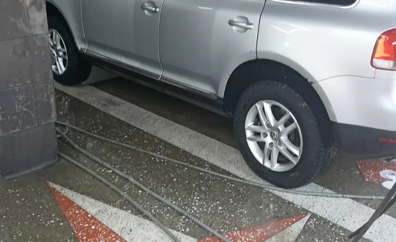 Volkswagen Touareg 2004 года за 4 500 000 тг. в Шымкент