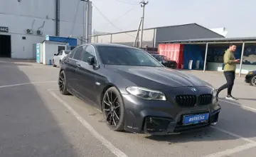 BMW 5 серии 2011 года за 11 000 000 тг. в Шымкент фото 2
