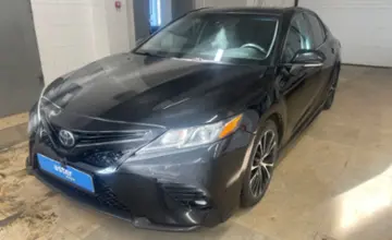 Toyota Camry 2018 года за 11 000 000 тг. в Актобе фото 1