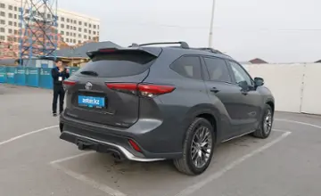 Toyota Highlander 2021 года за 23 000 000 тг. в Шымкент фото 3