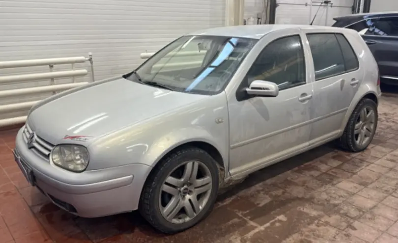 Volkswagen Golf 2002 года за 1 500 000 тг. в Астана