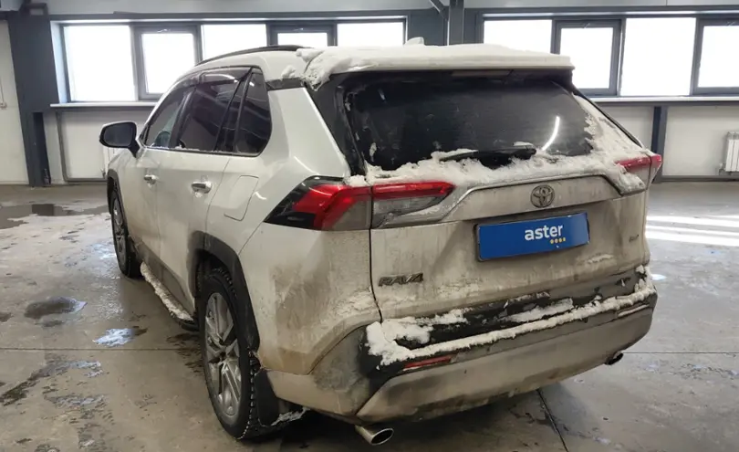 Toyota RAV4 2021 года за 19 000 000 тг. в Астана фото 4