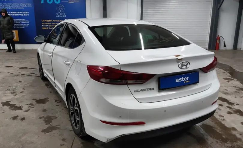 Hyundai Elantra 2018 года за 7 000 000 тг. в Астана фото 4