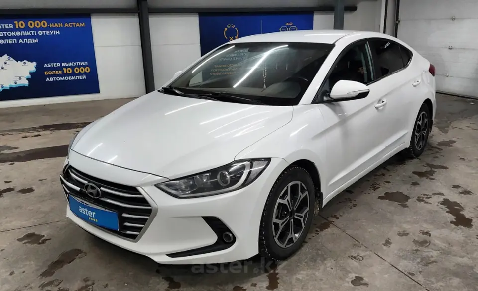 Hyundai Elantra 2018 года за 7 000 000 тг. в Астана