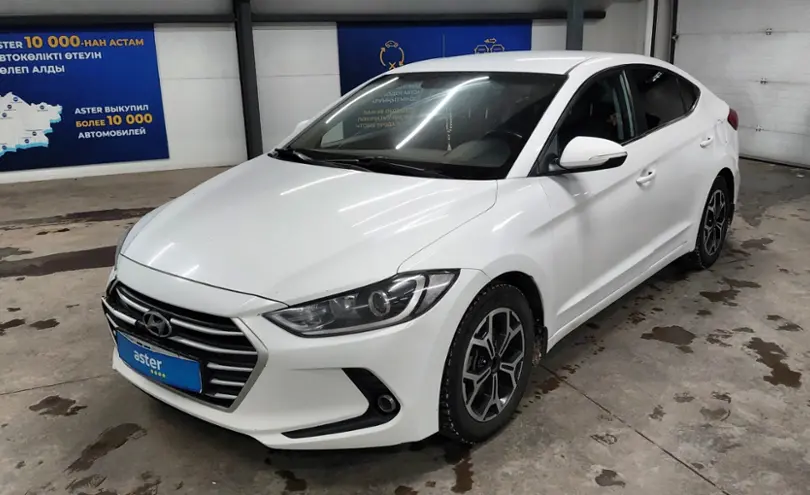Hyundai Elantra 2018 года за 7 000 000 тг. в Астана