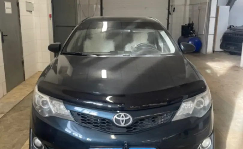Toyota Camry 2013 года за 8 000 000 тг. в Актобе фото 2