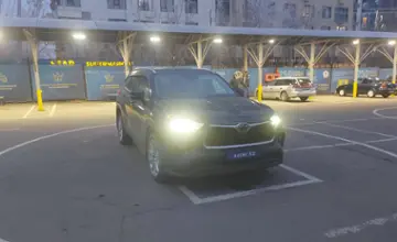 Toyota Highlander 2023 года за 28 000 000 тг. в Алматы фото 2