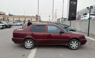 Volkswagen Vento 1993 года за 1 800 000 тг. в Шымкент фото 4