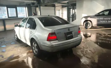 Volkswagen Jetta 2003 года за 2 500 000 тг. в Астана фото 4