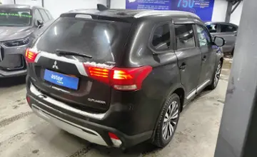 Mitsubishi Outlander 2020 года за 13 000 000 тг. в Астана фото 3