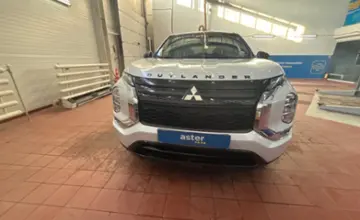 Mitsubishi Outlander 2022 года за 17 000 000 тг. в Астана фото 2