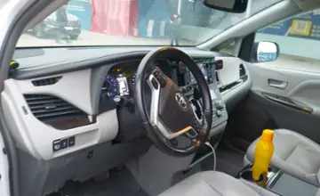 Toyota Sienna 2018 года за 16 500 000 тг. в Шымкент фото 5