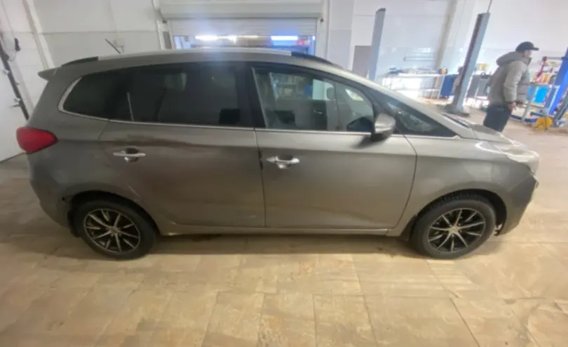 Kia Carens 2013 года за 6 900 000 тг. в Актобе фото 4