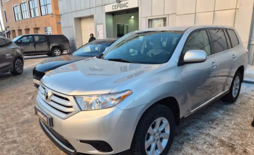Toyota Highlander 2011 года за 9 000 000 тг. в Костанай