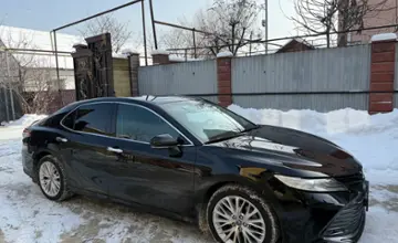 Toyota Camry 2018 года за 14 900 000 тг. в Алматы фото 3