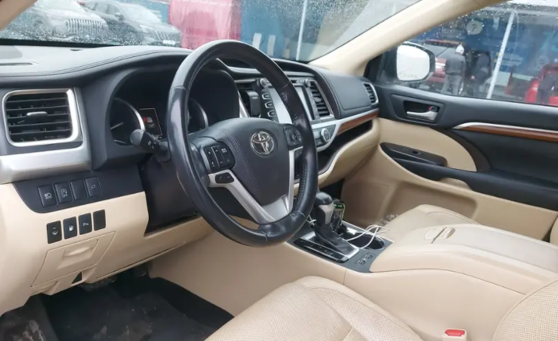 Toyota Highlander 2017 года за 18 000 000 тг. в Шымкент фото 5