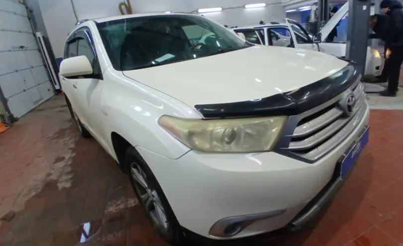 Toyota Highlander 2013 года за 14 000 000 тг. в Астана фото 3