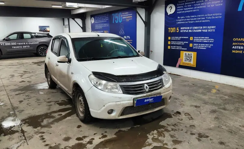 Renault Sandero 2012 года за 3 800 000 тг. в Астана фото 2