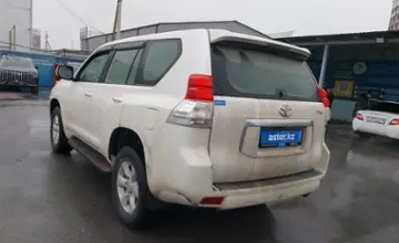 Toyota Land Cruiser Prado 2010 года за 11 300 000 тг. в Шымкент фото 4