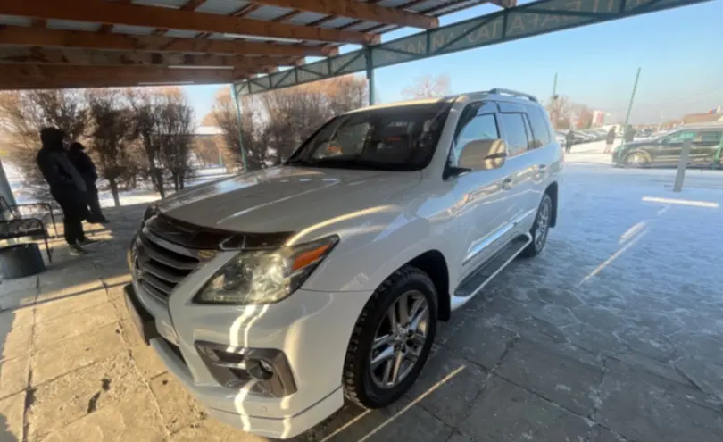 Lexus LX 2015 года за 32 000 000 тг. в Талдыкорган