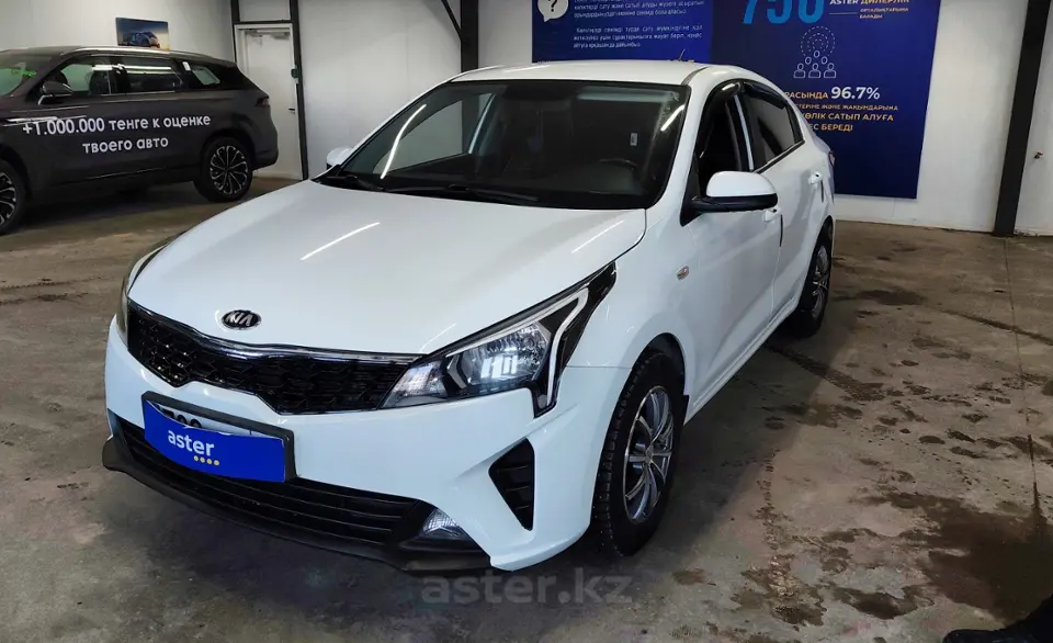 Kia Rio 2020 года за 7 500 000 тг. в Астана