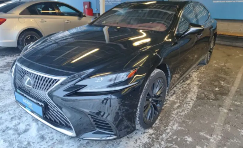 Lexus LS 2018 года за 29 000 000 тг. в Алматы