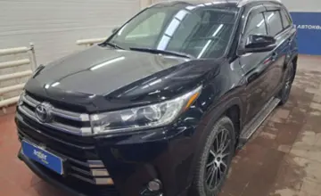 Toyota Highlander 2018 года за 19 000 000 тг. в Астана фото 1