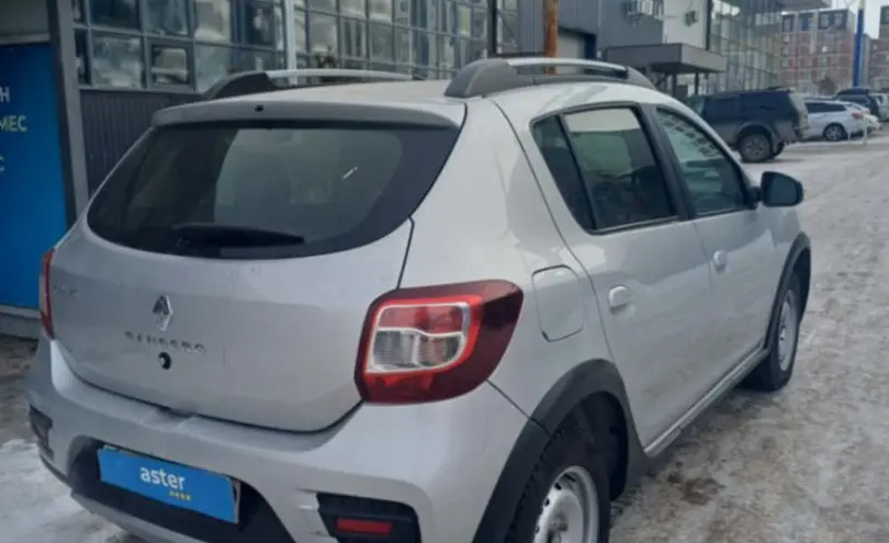Renault Sandero 2015 года за 3 200 000 тг. в Караганда фото 5