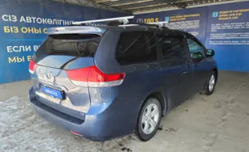 Toyota Sienna 2014 года за 12 500 000 тг. в Алматы