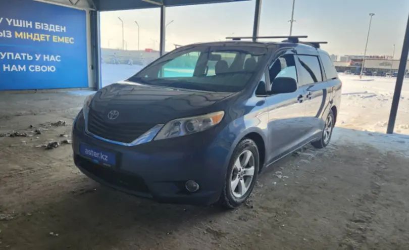 Toyota Sienna 2014 года за 12 500 000 тг. в Алматы