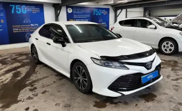 Toyota Camry 2018 года за 10 500 000 тг. в Астана фото 2