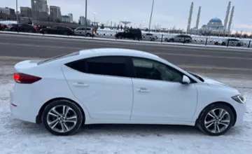 Hyundai Elantra 2018 года за 8 000 000 тг. в Астана фото 4