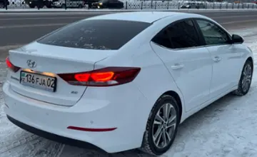 Hyundai Elantra 2018 года за 8 000 000 тг. в Астана