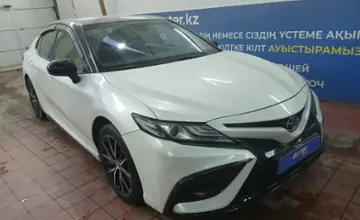 Toyota Camry 2022 года за 18 700 000 тг. в Астана фото 3