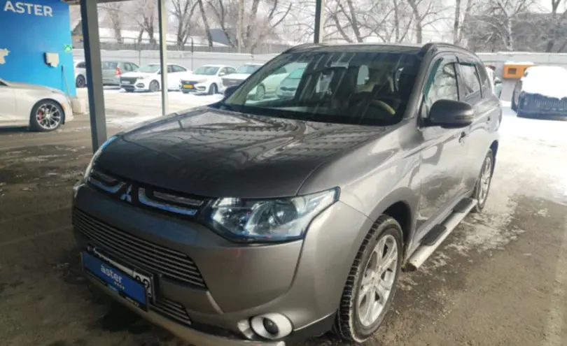 Mitsubishi Outlander 2013 года за 7 500 000 тг. в Алматы