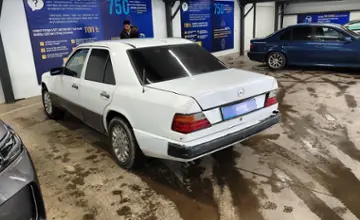 Mercedes-Benz W124 1987 года за 1 200 000 тг. в Астана фото 4